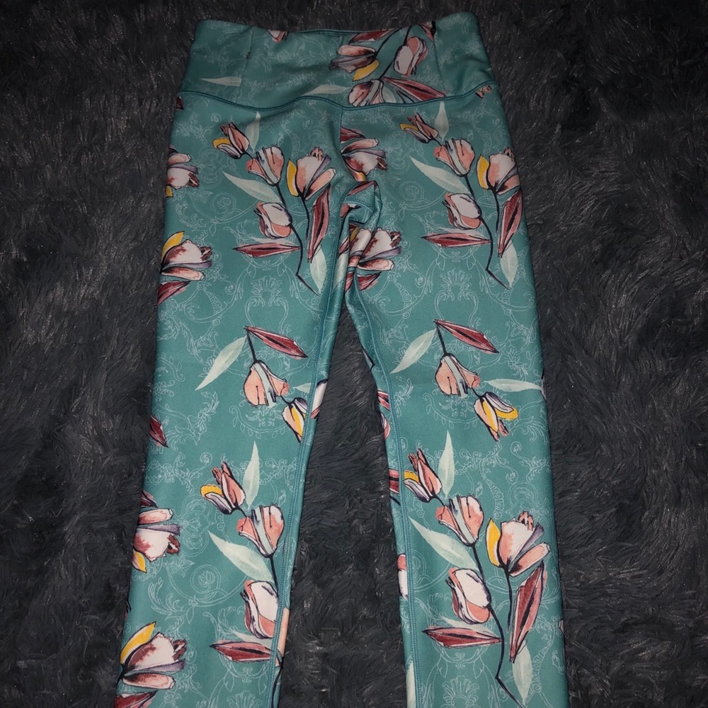 calia by carrie underwood capri leggings